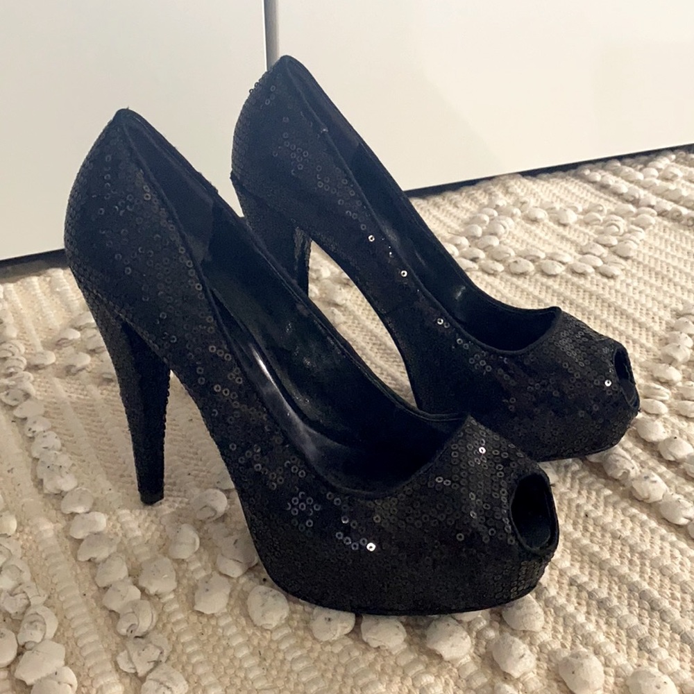 Nine West Black Sequins Pump Heels 🖤